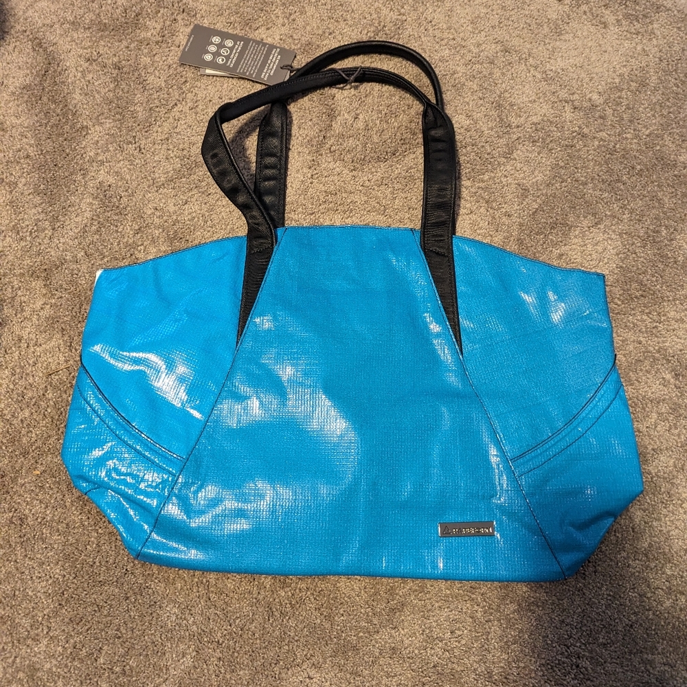 Rareform Asana Tote *NWT*